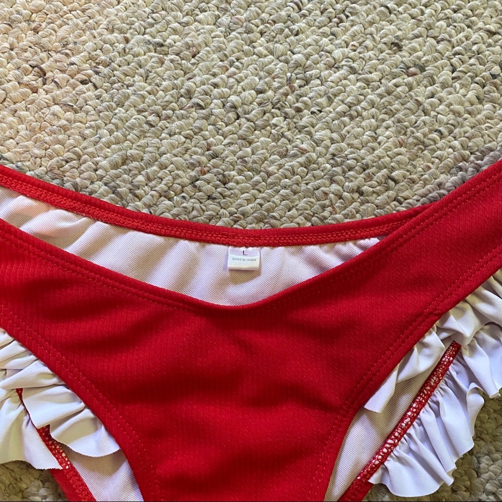 Red bikini set - Picture 3 of 4